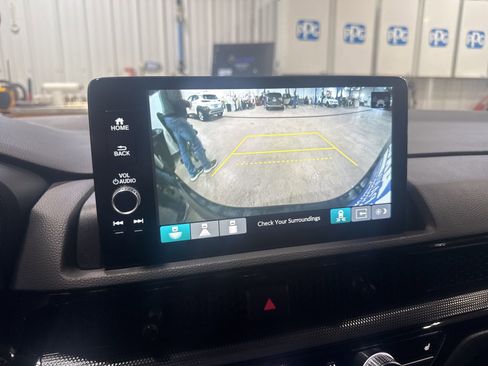 Used 2025 Honda CR-V Sport Touring image 32