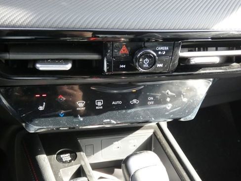 New 2026 Nissan Kicks SR w/ Cold Weather Package image 15