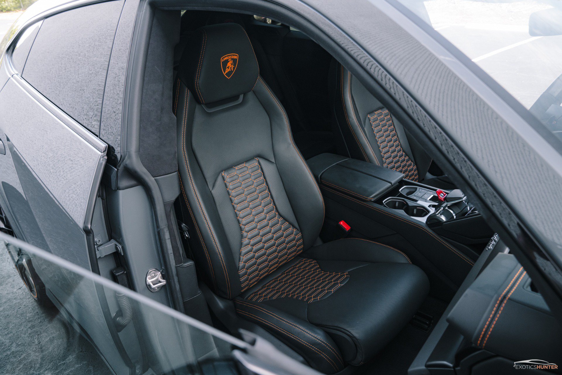 Used 2022 Lamborghini Urus AWD/4WD image 23