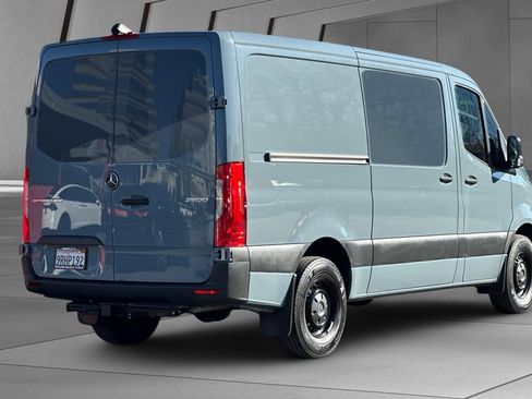 Used 2024 Mercedes-Benz Sprinter 2500 image 4