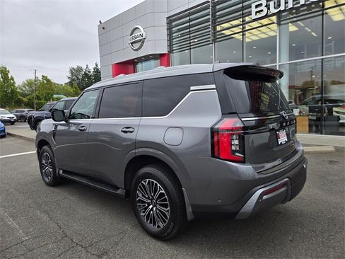 New 2025 Nissan Armada SL w/ Captain's Chari Seat Package image 8