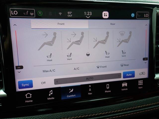 Used 2024 Chrysler Pacifica Pinnacle FWD image 26