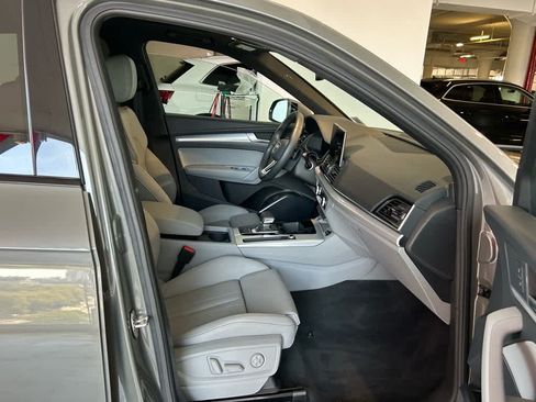 Certified 2025 Audi Q5 2.0T Premium AWD/4WD image 24