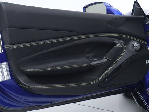 Certified 2022 Ferrari F8 Tributo RWD image 29