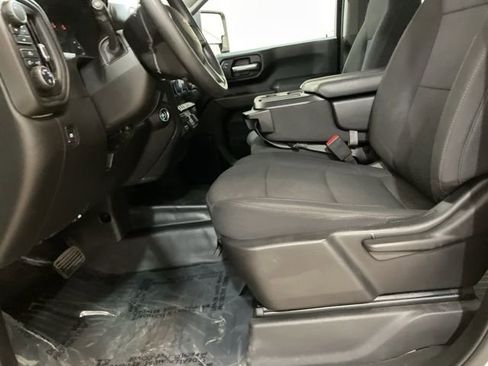 Used 2025 Chevrolet Silverado 3500 W/T image 10