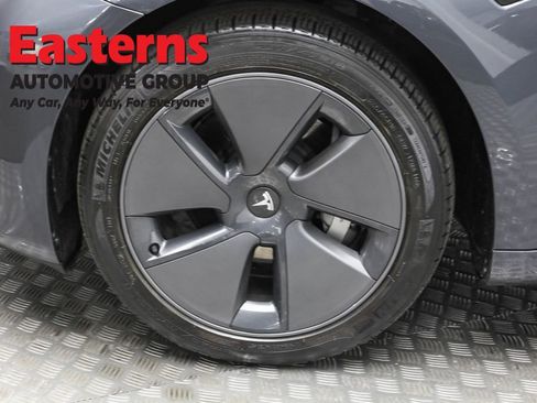 Used 2023 Tesla Model 3 Standard Range image 29