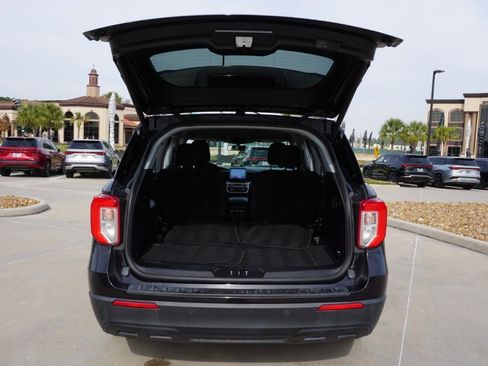 Used 2022 Ford Explorer XLT image 32