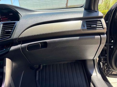 Used 2017 Honda Accord Sport image 16