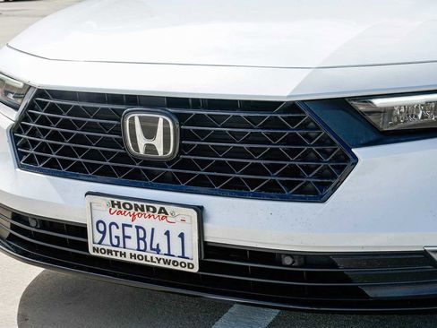 Used 2023 Honda Accord Touring image 8