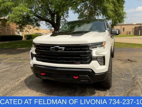 Used 2023 Chevrolet Silverado 1500 LT Trail Boss w/ Convenience Package II AWD/4WD image 3