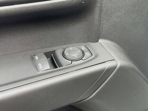 Used 2025 Chevrolet Silverado 1500 W/T image 22