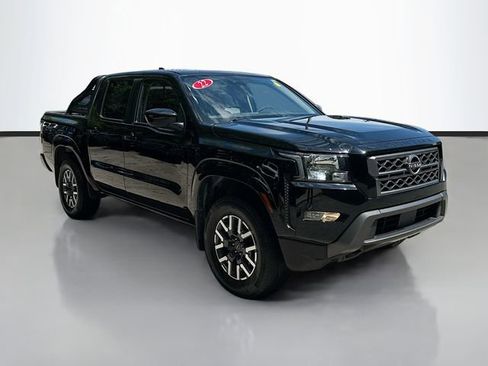 Used 2022 Nissan Frontier SV AWD/4WD image 3