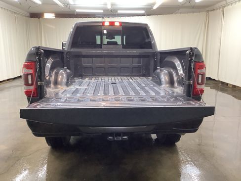Used 2024 RAM 2500 Laramie AWD/4WD image 8