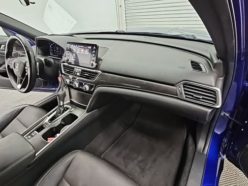 Used 2018 Honda Accord Sport image 34