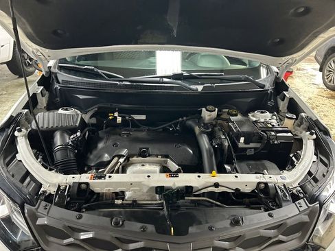 Used 2019 Chevrolet Equinox LT w/ Sun & Navigation Package image 10