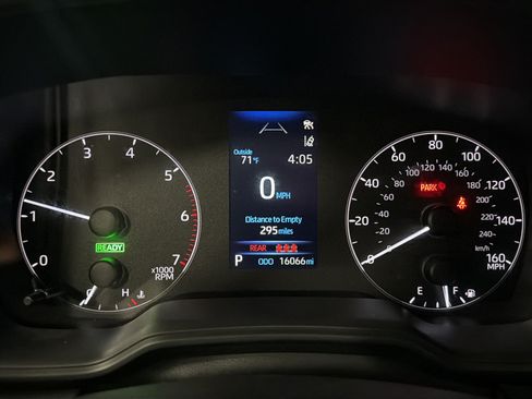 Used 2024 Toyota Corolla LE AWD/4WD image 21