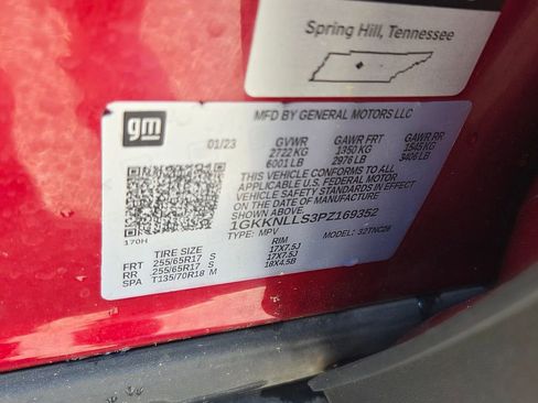 Used 2023 GMC Acadia AT4 w/ Technology Package image 4