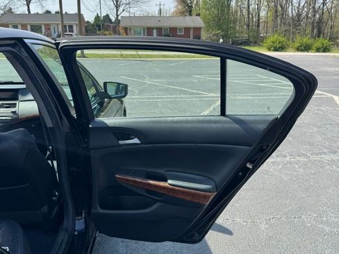 Used 2011 Honda Accord EX-L image 15