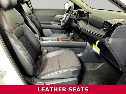 Used 2025 Nissan Kicks SR FWD image 26