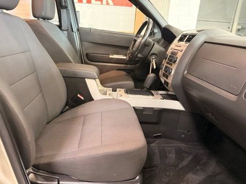 Used 2012 Ford Escape XLT AWD/4WD image 28