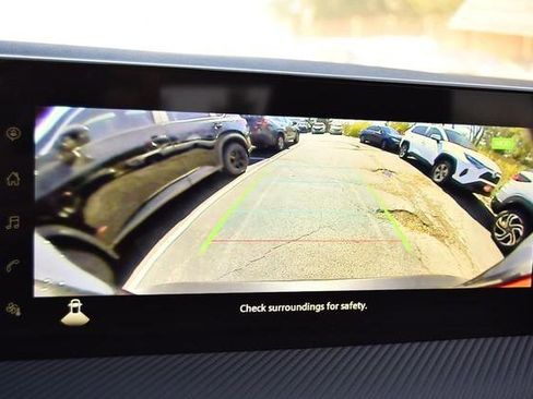 New 2025 Nissan Kicks SR image 15