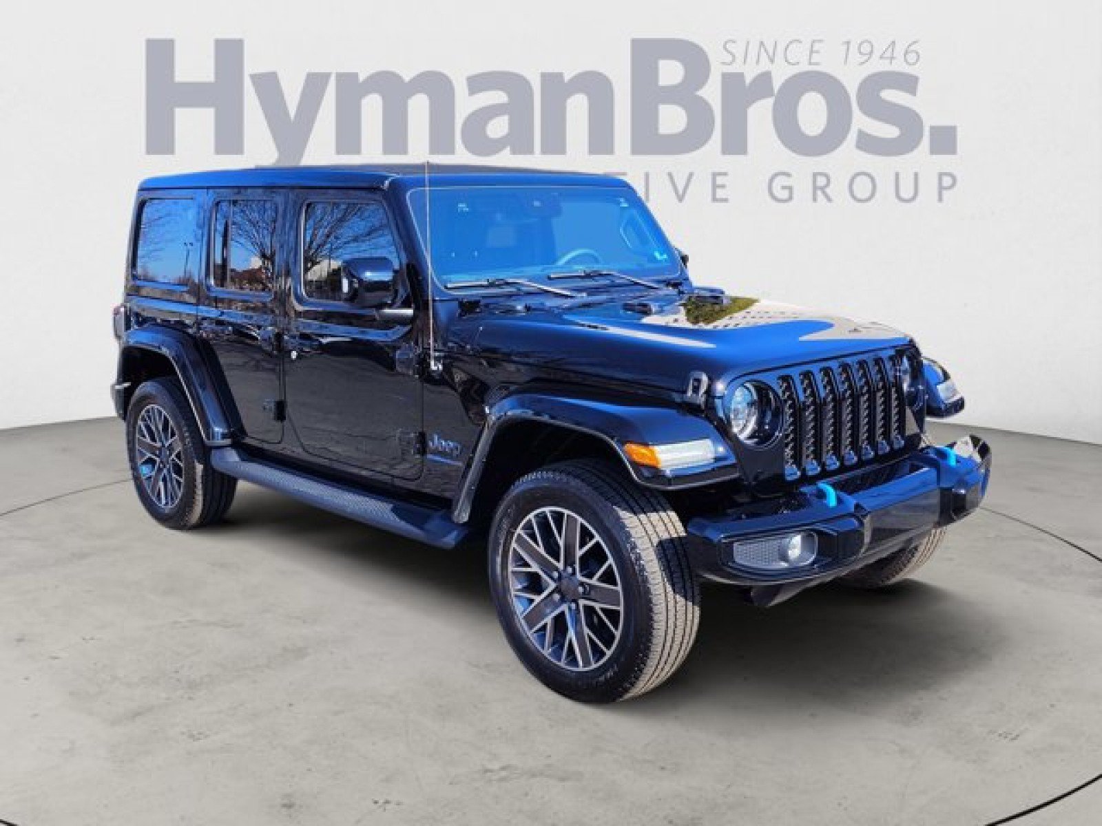 Used 2023 Jeep Wrangler Unlimited Sahara AWD/4WD image 1