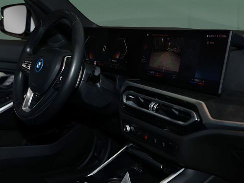 Used 2023 BMW 330e xDrive w/ Premium Package image 18