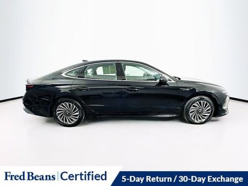 Certified 2025 Hyundai Sonata Limited image 9