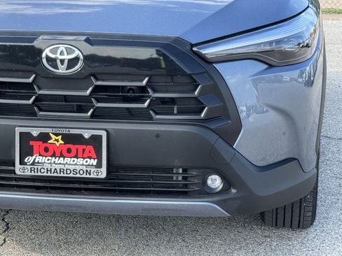 Used 2026 Toyota Corolla Cross XLE w/ Convenience Package FWD image 9