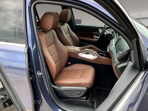 Used 2025 Mercedes-Benz GLE 450e 4MATIC image 7