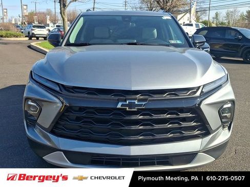 Used 2023 Chevrolet Blazer LT w/ Midnight/Sport Edition AWD/4WD image 2