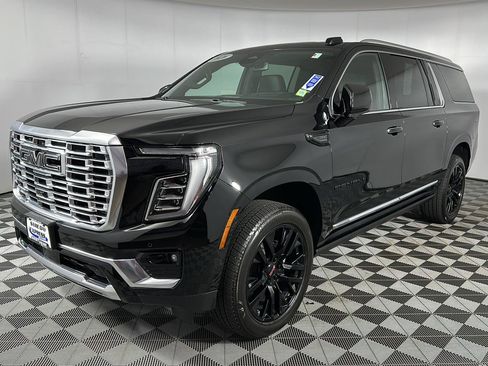 Used 2026 GMC Yukon XL Denali w/ Sun & Power Step Package AWD/4WD image 6