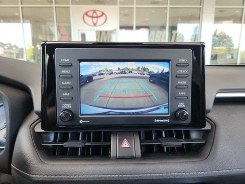 Certified 2022 Toyota RAV4 XLE w/ Convenience Package AWD/4WD image 13