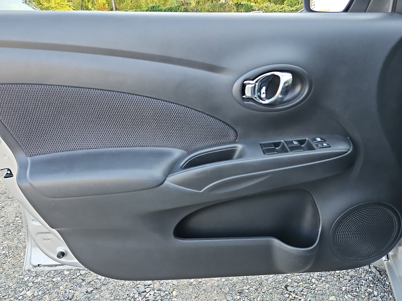 Used 2013 Nissan Versa SV w/ Convenience Pkg FWD image 13