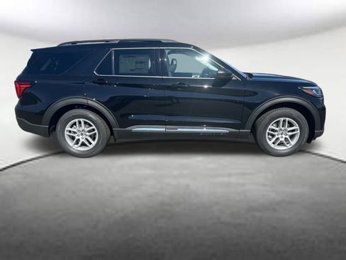 New 2025 Ford Explorer Active image 6
