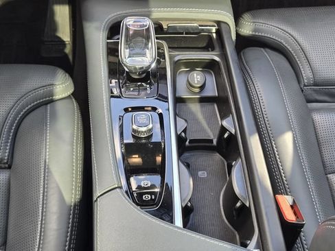 Certified 2023 Volvo XC90 B6 Ultimate w/ Lounge Package AWD/4WD image 20