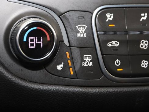 Used 2022 Chevrolet Equinox RS image 8