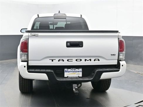 Used 2020 Toyota Tacoma TRD Sport w/ TRD Premium Sport Package image 16