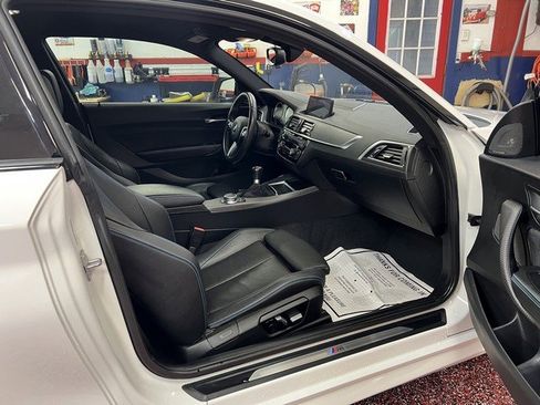 Used 2018 BMW M2 image 10