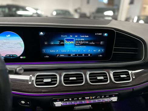 Used 2021 Mercedes-Benz GLS 580 4MATIC w/ E-Active Body Control Package image 28