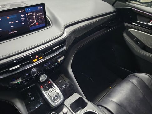 Used 2023 Acura MDX SH-AWD w/ Advance Package image 17