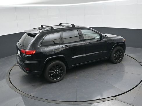 Used 2022 Jeep Grand Cherokee Laredo X image 49