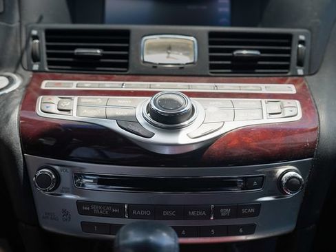 Used 2018 INFINITI Q70 L 3.7 AWD/4WD image 31