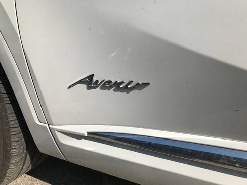 Certified 2025 Buick Envision Avenir AWD/4WD image 5