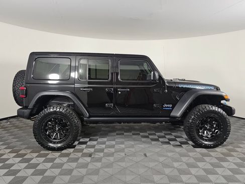 Used 2022 Jeep Wrangler Unlimited Rubicon 4xe w/ Cold Weather Group AWD/4WD image 2