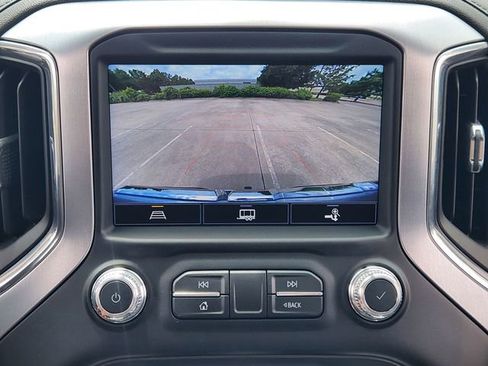 Used 2022 GMC Sierra 1500 SLT AWD/4WD image 18