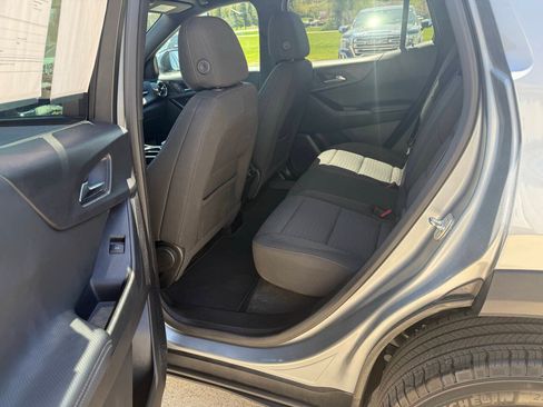 Used 2025 Chevrolet Equinox LT AWD/4WD image 6