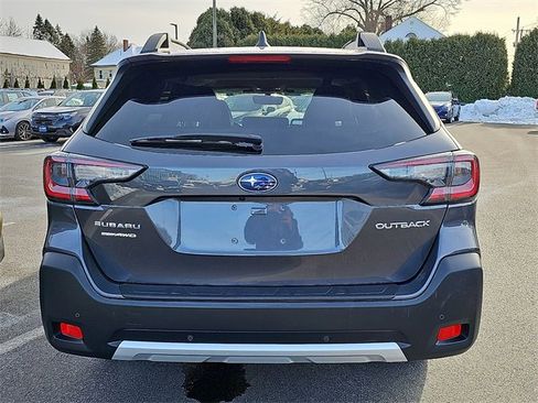 Used 2023 Subaru Outback Limited image 5