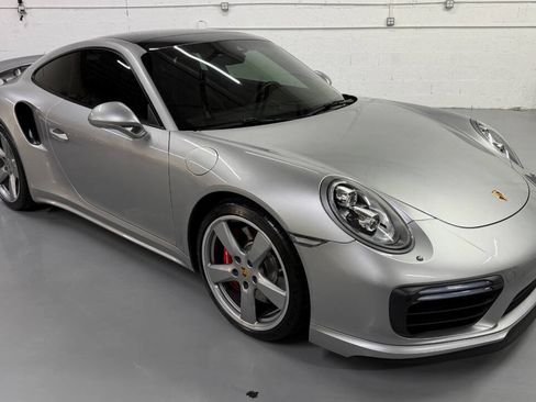 Used 2017 Porsche 911 4 Coupe AWD/4WD image 2