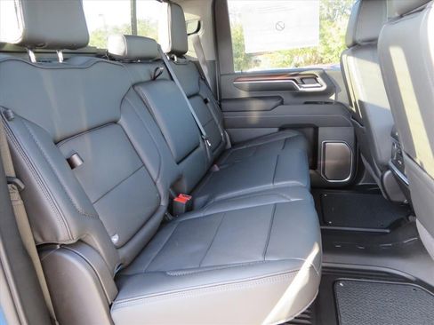 New 2026 GMC Sierra 2500 Denali w/ Denali Reserve Package image 32